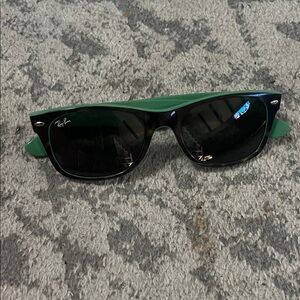 Ray-Ban Black and Green Sunglasses Wayfarer